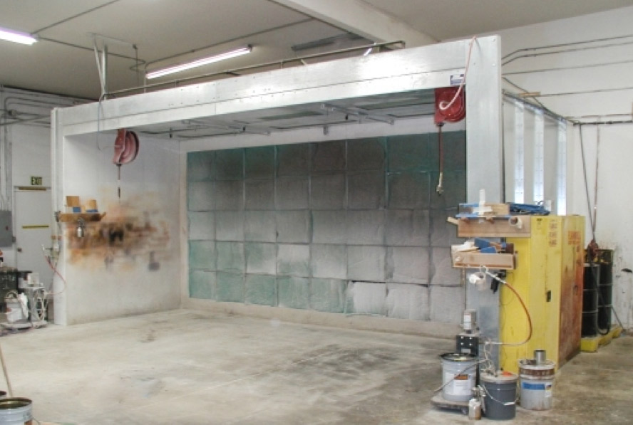 Spray booth in the finishing area